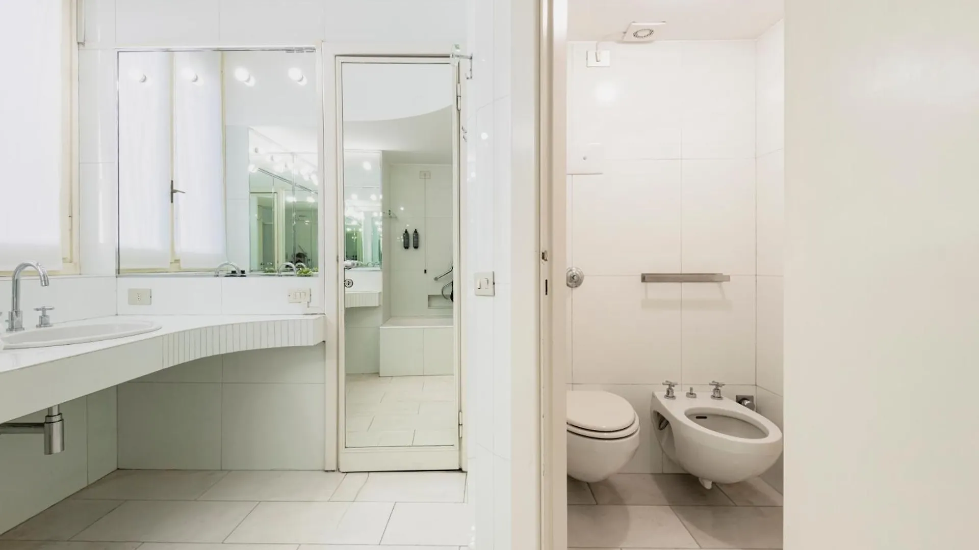Apartment Relstay - Borgonuovo Milan Italy
